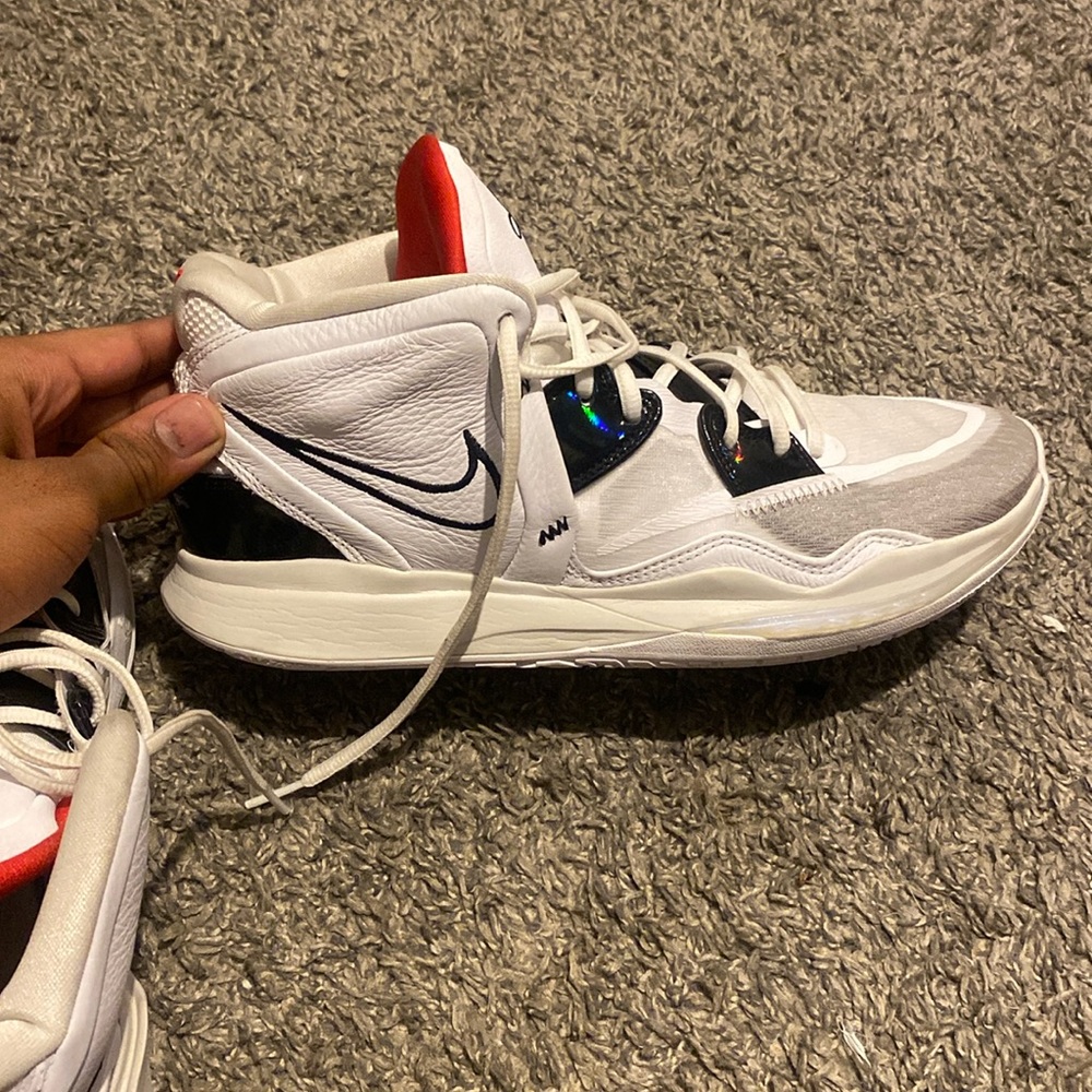Kyrie infinity 8